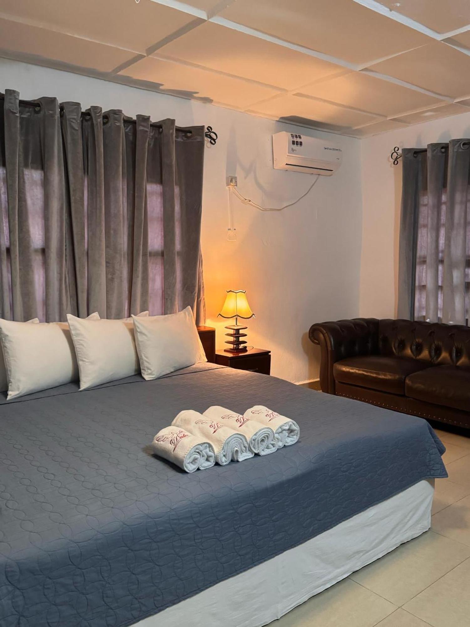 Paloma Guest House Kenema Esterno foto
