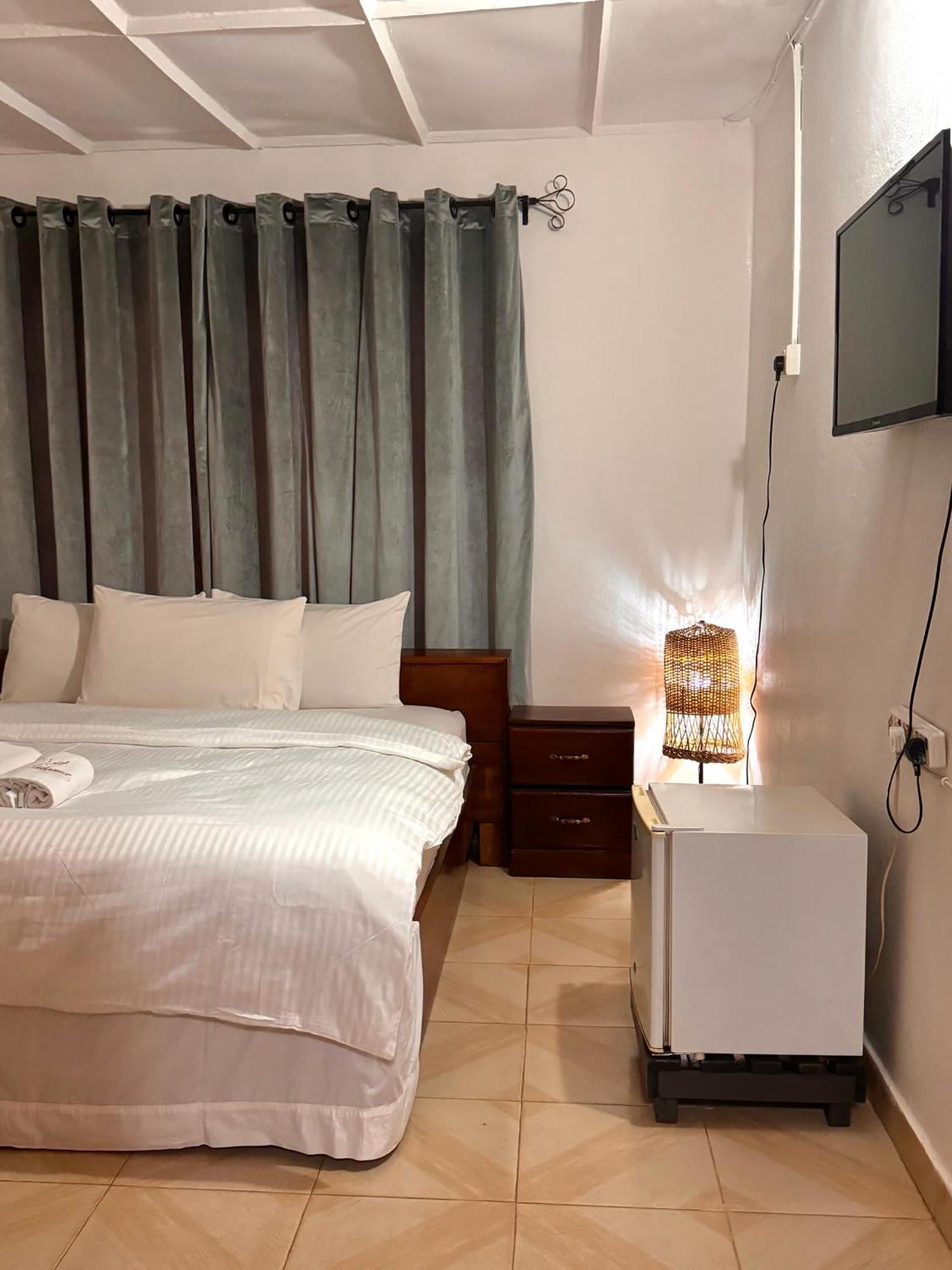 Paloma Guest House Kenema Esterno foto
